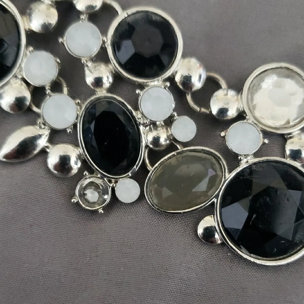 New York & Company Black and Silver Floral Necklace